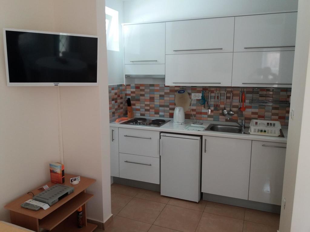 Apartments Jakovic Brela Exterior photo