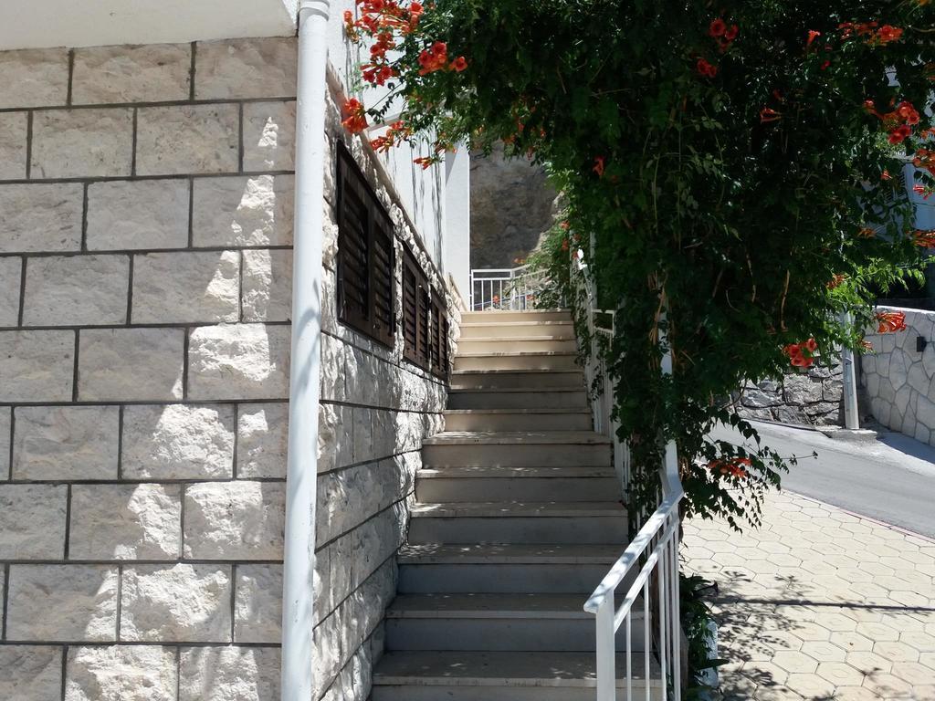 Apartments Jakovic Brela Exterior photo